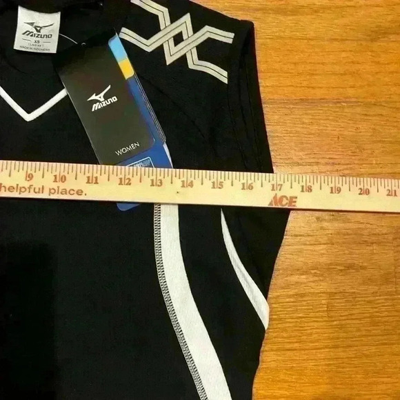 Mizuno Women's Performance V-Neck Sleeveless Athletic Jersey Shirt size XS NWT - Picture 6 of 6